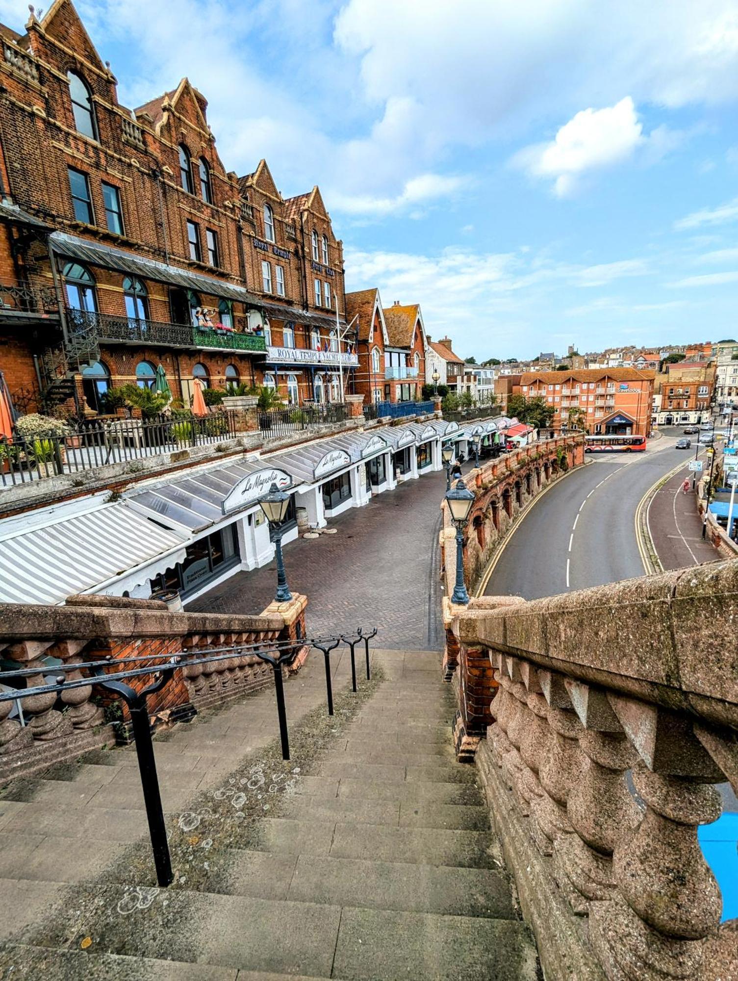 Beachside Bliss In Heart Of Town Apartment Ramsgate Exterior photo